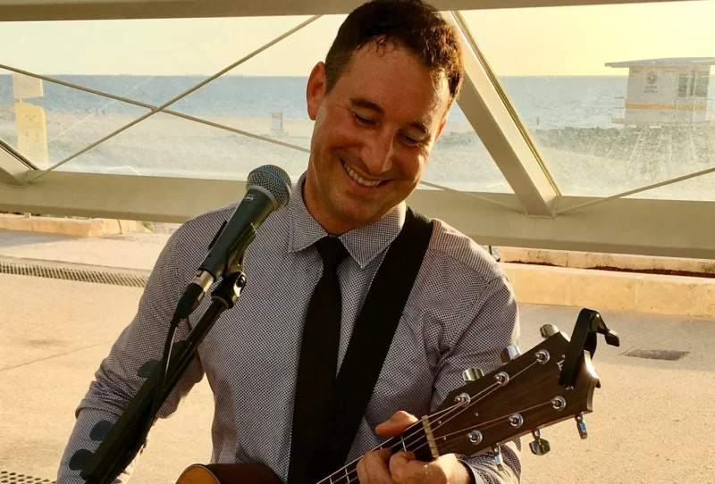 Jake Robinson, singer in Perth, photo 3