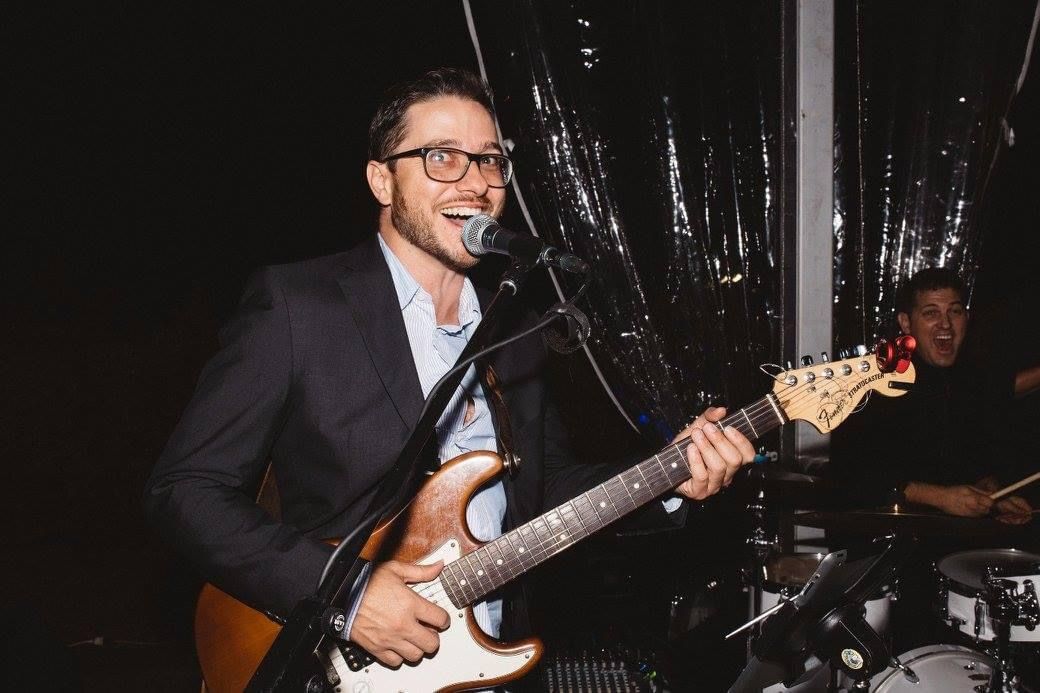 Peter Thornley via PZE, singer in Kingscliff