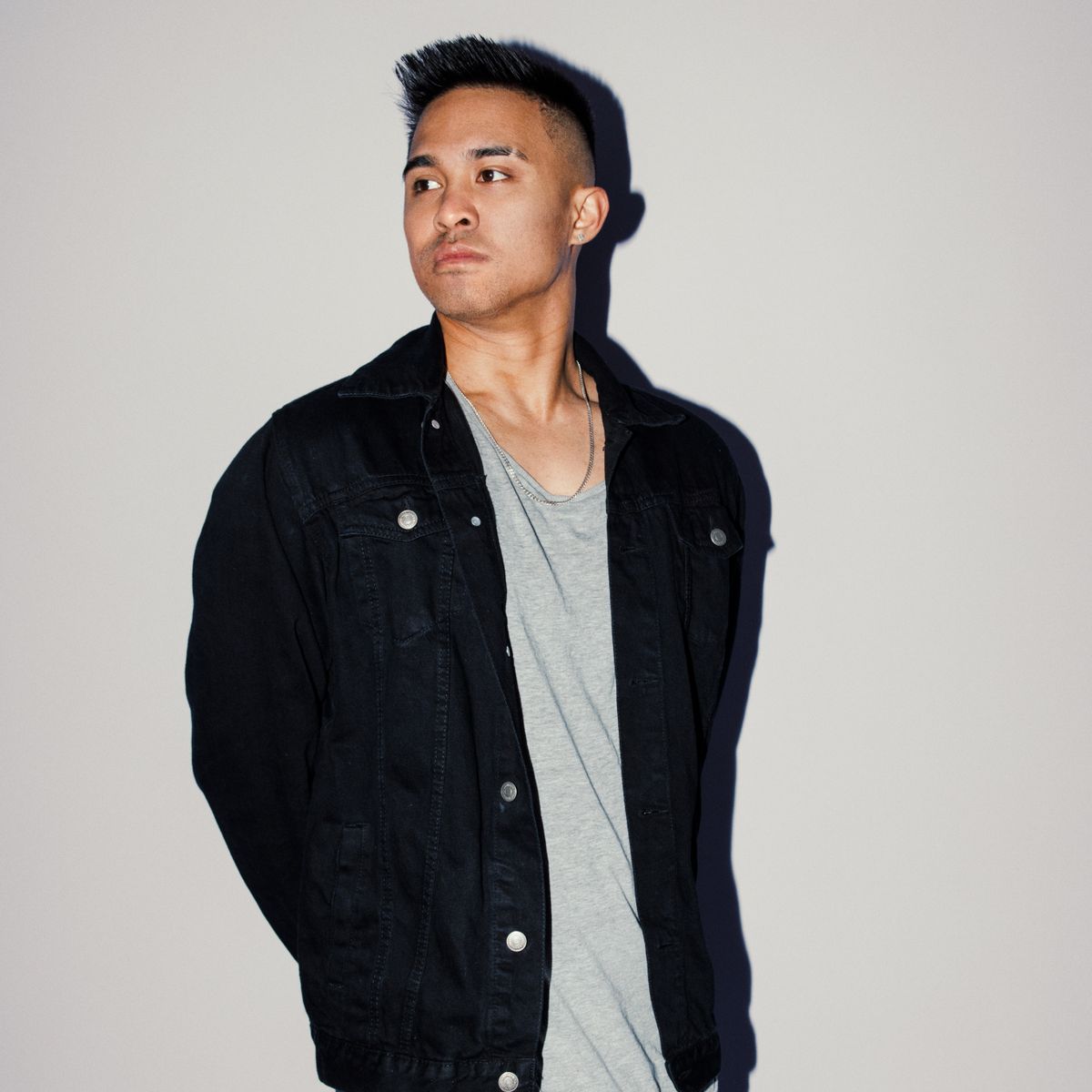 DJ De Leon, live in Launceston
