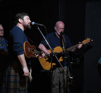 The Scotsman & The Stovies, celtic band in Launceston, photo 2