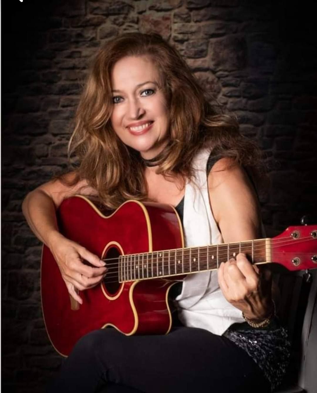 Laura Doolan, guitarist