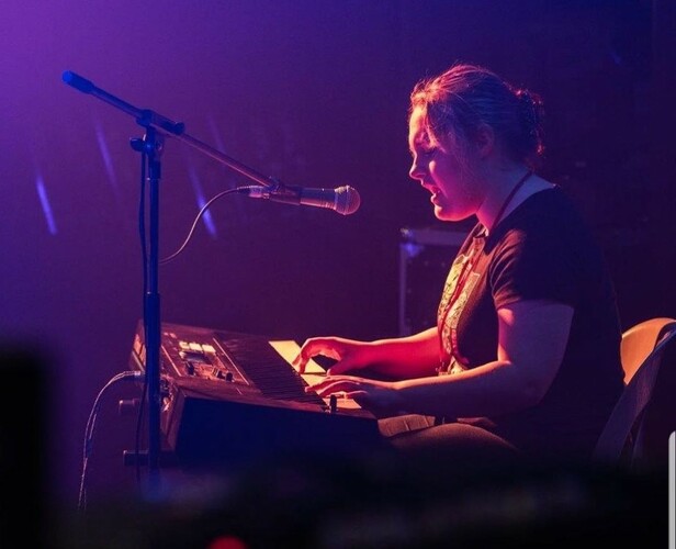 Ayla Saul, pianist and singer solo in Longwarry, photo 3