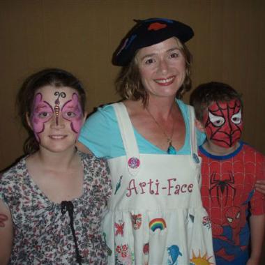 Jo Tomlinson, face painting in Mandurah