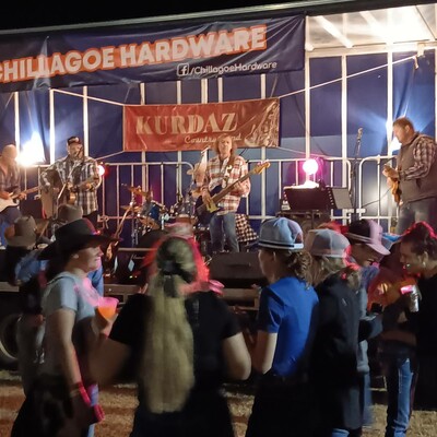 Kurdaz County, country band in Mareeba, photo 2