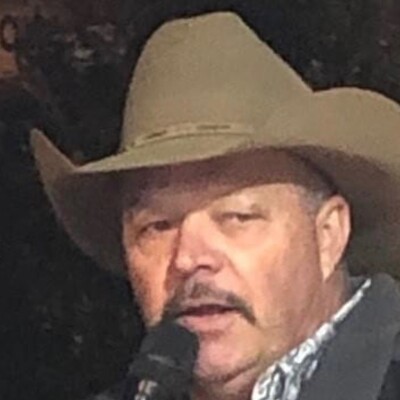 Darryl Chaplain, mc-master of ceremonies in Mareeba, photo 2