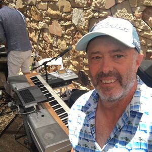 Marc Griffiths, pianist and singer solo in Margaret River, photo 2