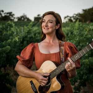 Michelle Spriggs, pianist and singer solo in Margaret River, photo 2