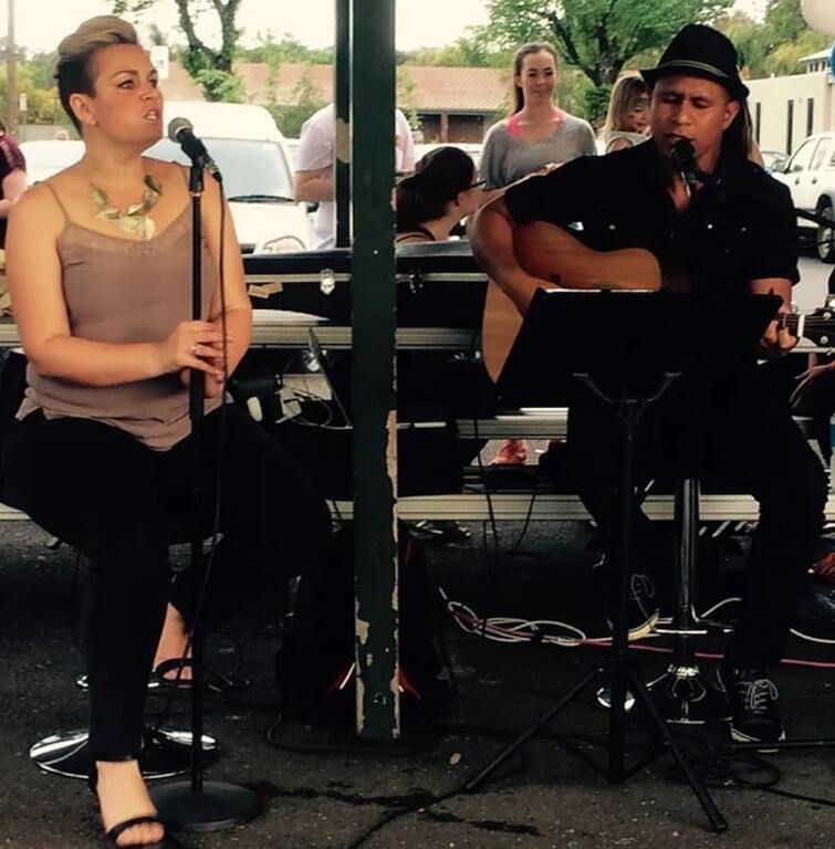 Essence Duo, wedding band in Margaret River, photo 2