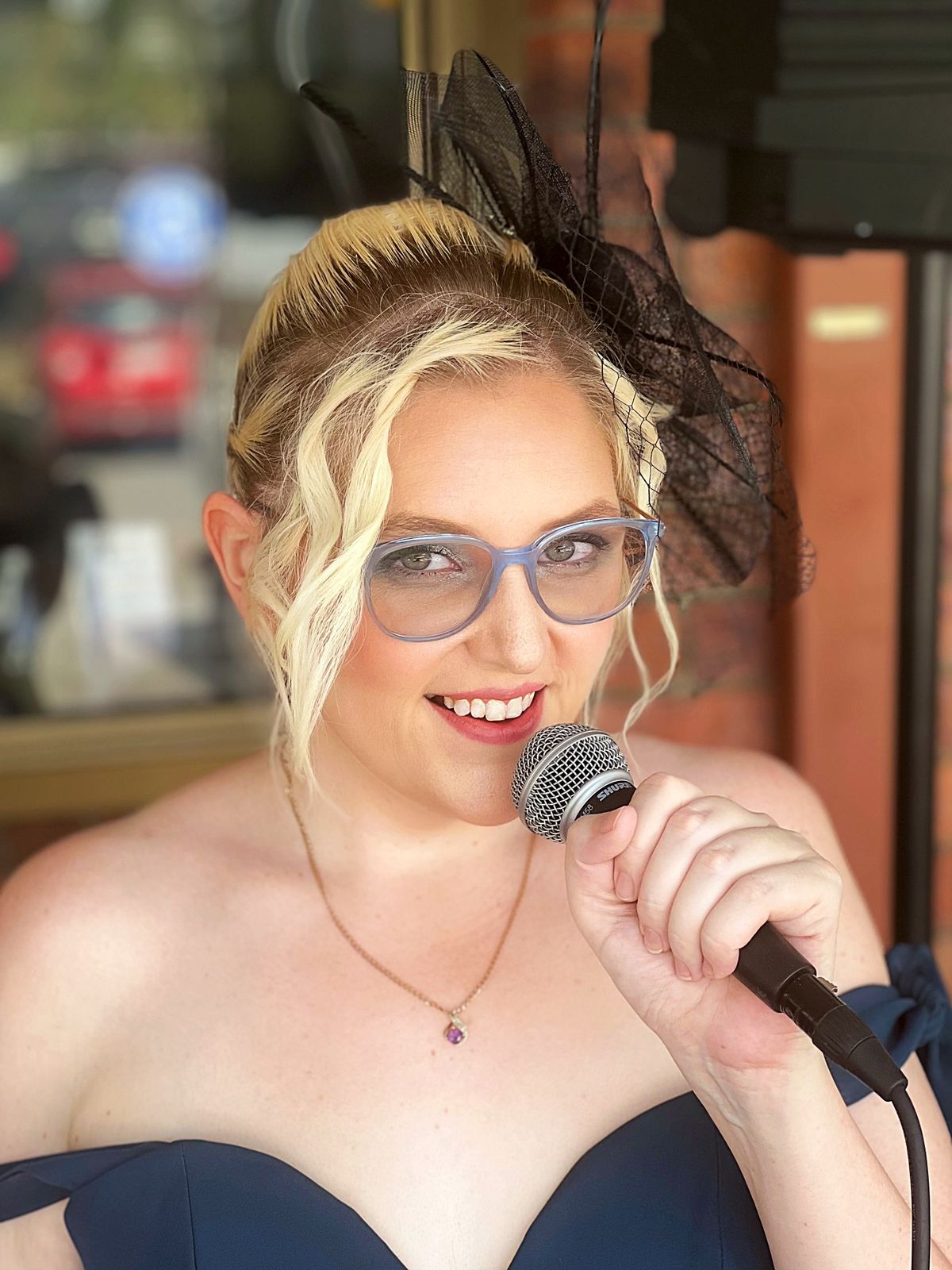 Mia Rose, singer in Maryborough