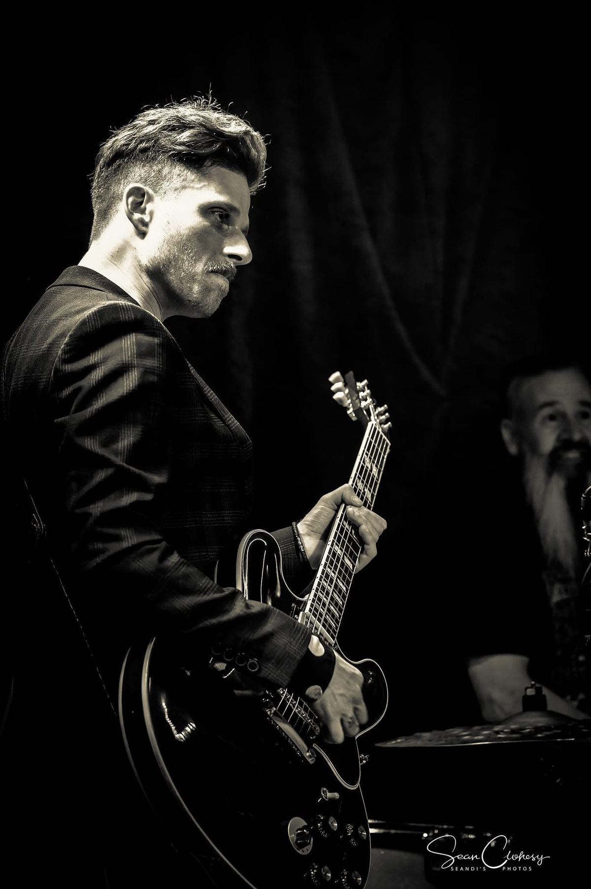 Aaron Schembri, singer in Melbourne