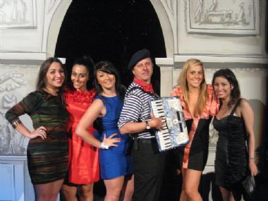 Phillipe L’Accordioniste, accordion player in Melbourne