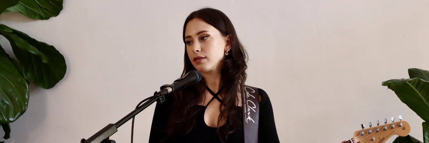 Andrea Hajen, singer-songwriter in Melbourne, photo 3