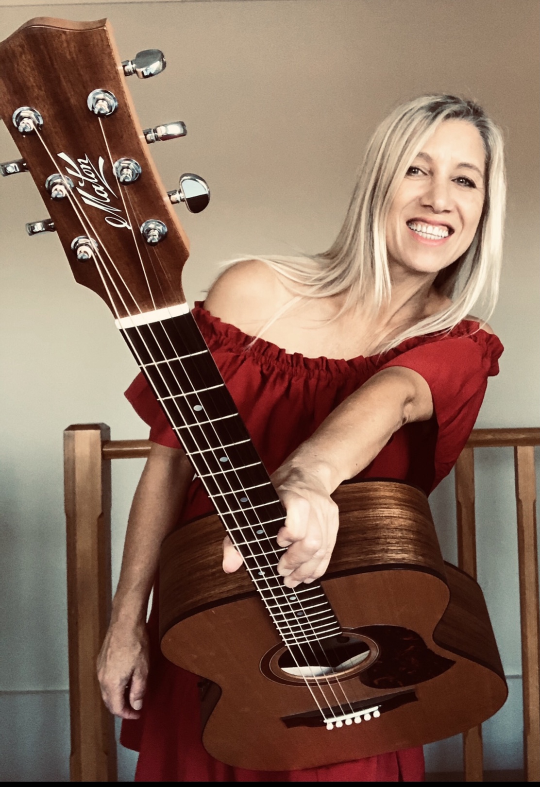 Chelly Parisi, soul singer in Melbourne