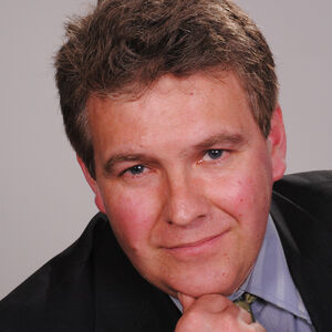 Daniel James, singer in Melbourne, photo 2