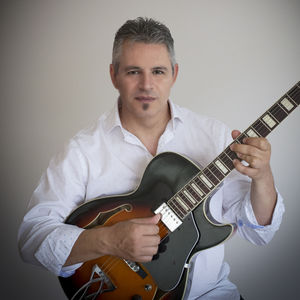Jim Bazis, singer in Melbourne, photo 2