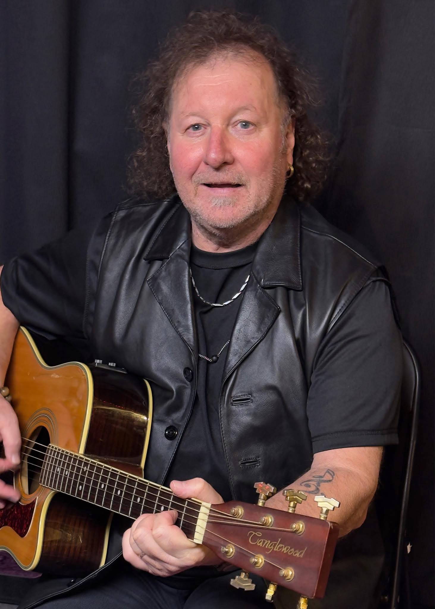 Phillip Michael, singer in Melbourne