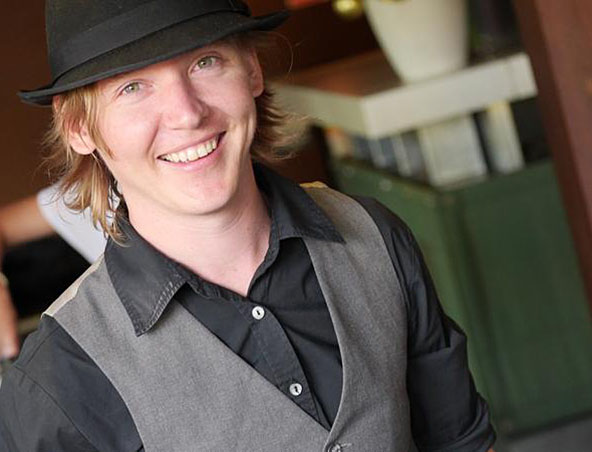 Andy, musical soloist in Melbourne