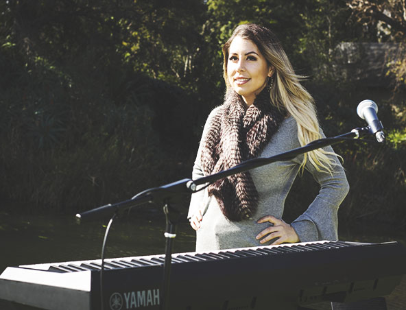 Lexi, musical soloist in Melbourne