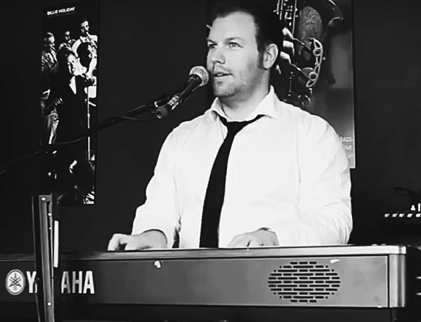 Nat, musical soloist in Melbourne, photo 3