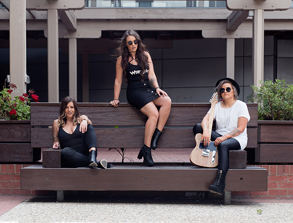 Harlow & Hart, musical trio in Melbourne, photo 2