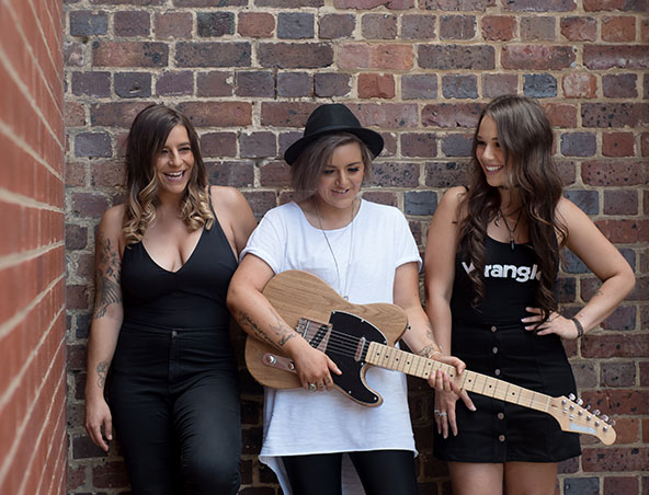Harlow & Hart, musical trio in Melbourne, photo 3