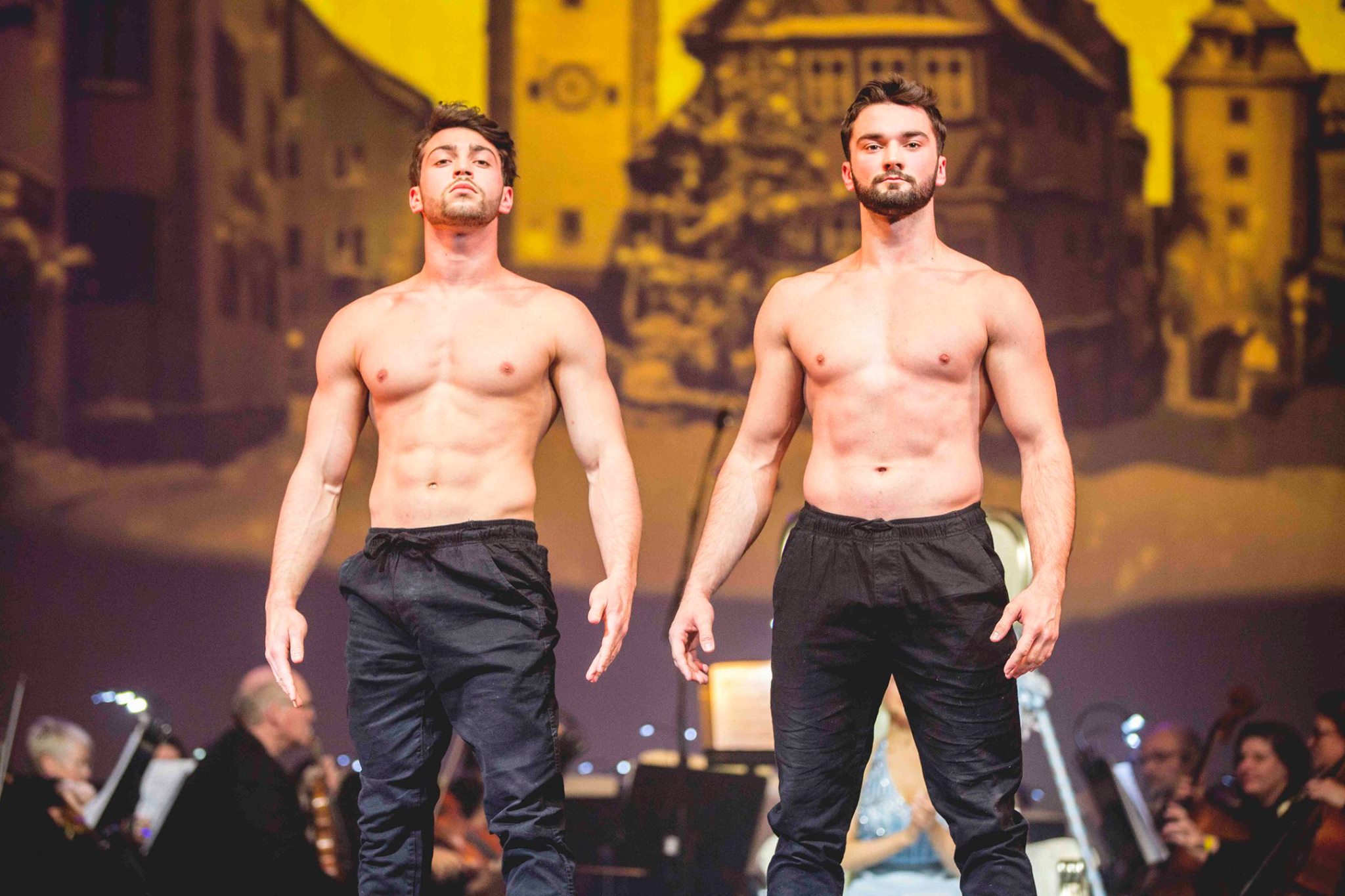 Hand to Hand, acrobat in Melbourne
