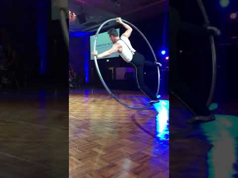 Acrobatica, live in Melbourne, photo 2