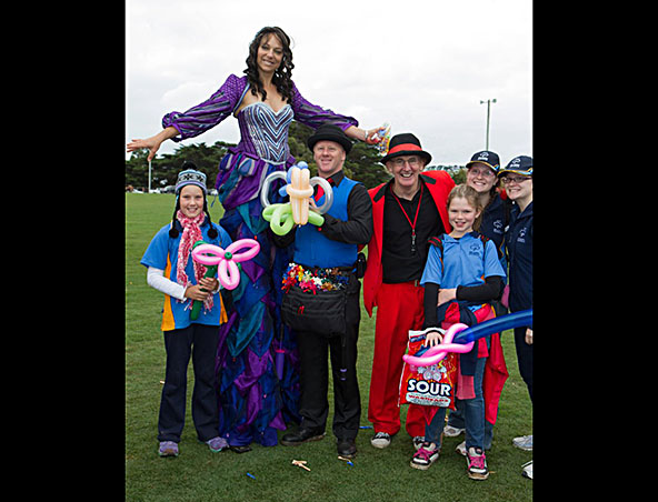 Arty Twist, balloon twister in Melbourne, photo 2