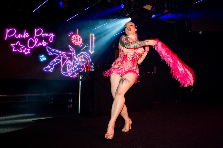 Florence Fable - Burlesque and Showgirl, dancer in Melbourne, photo 3