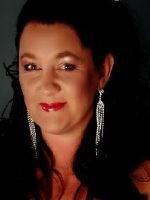 Janine Reed, cabaret singer in Melbourne