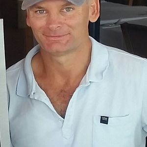 Peter Caselin, caricaturist in Melbourne, photo 2