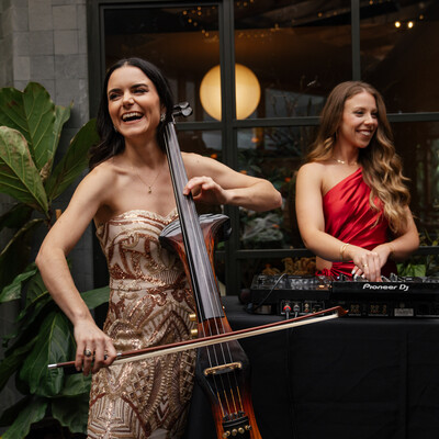 Annette Eldridge, cello player in Melbourne, photo 2