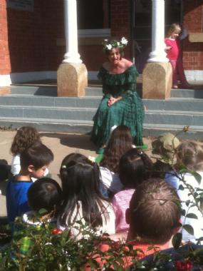 Gosper and the Tale of Her Wings, children's entertainer in Melbourne, photo 2
