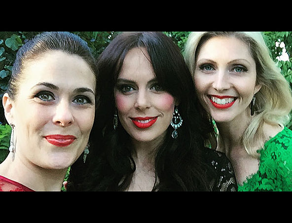 The Jingle Belles, christmas carolers in Melbourne, photo 3