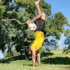 Freestyle Football, juggler in Melbourne, photo 2