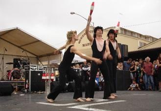 Juggling Enriques, circus act in Melbourne