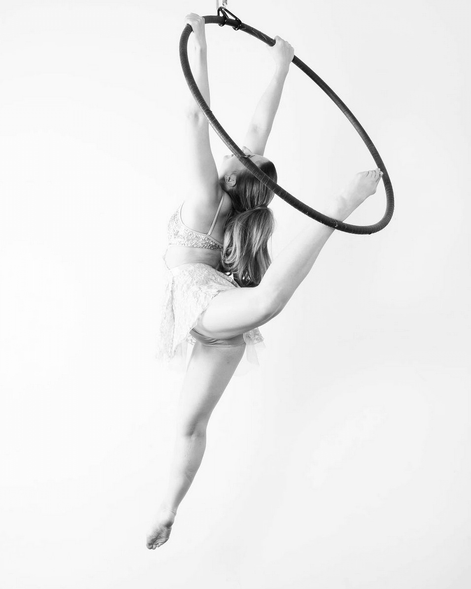 Raelene | Mixed Circus Artist, circus act in Melbourne