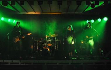 Connect 4, cover band in Melbourne