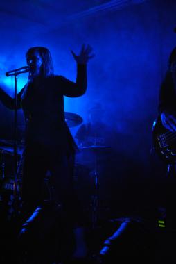 Connect 4, cover band in Melbourne, photo 2