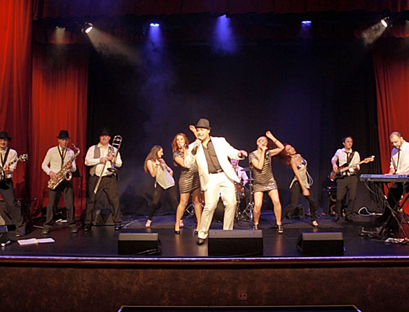 Heatwave, show band in Melbourne