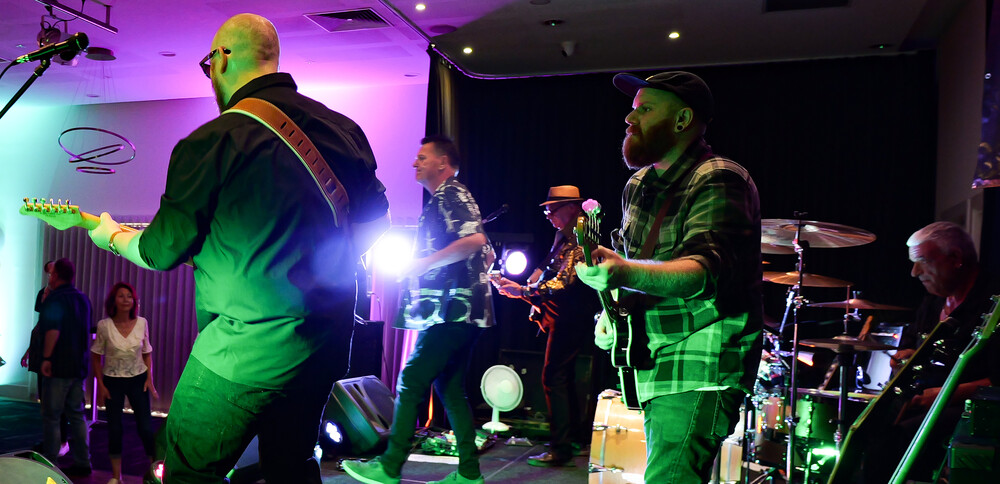 Single Income, cover band in Melbourne, photo 3