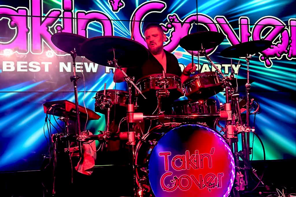 Takin Cover, cover band in Melbourne, photo 2