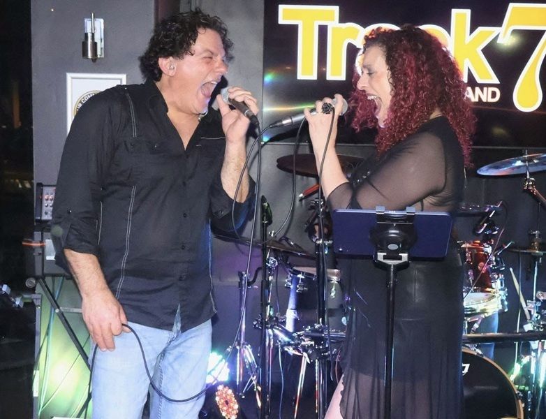 Track 7, cover band in Melbourne, photo 3