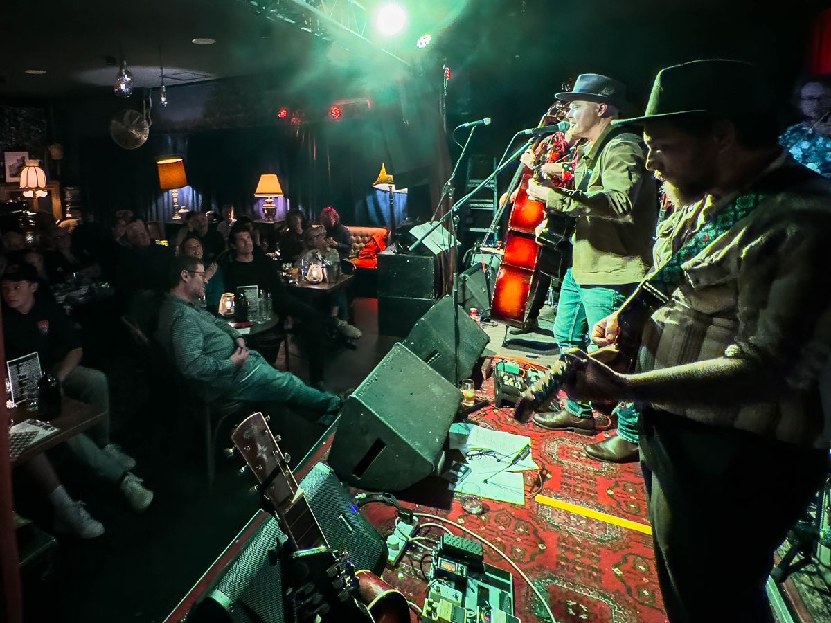 The Distant South, cover band in Melbourne