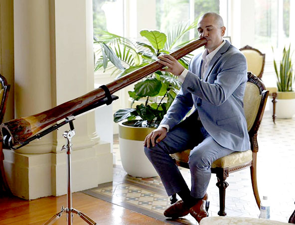 Didgeridoo Player Melbourne, live in Melbourne