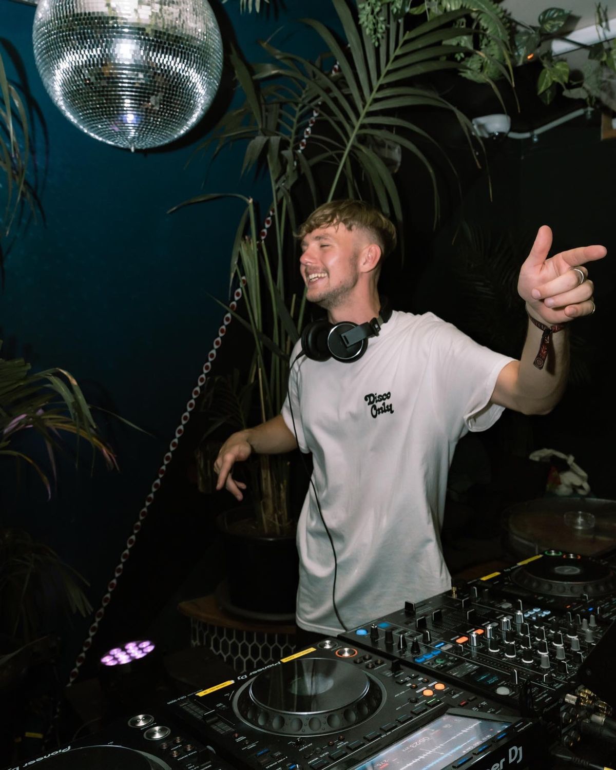 Adam Clayton, dj in Melbourne