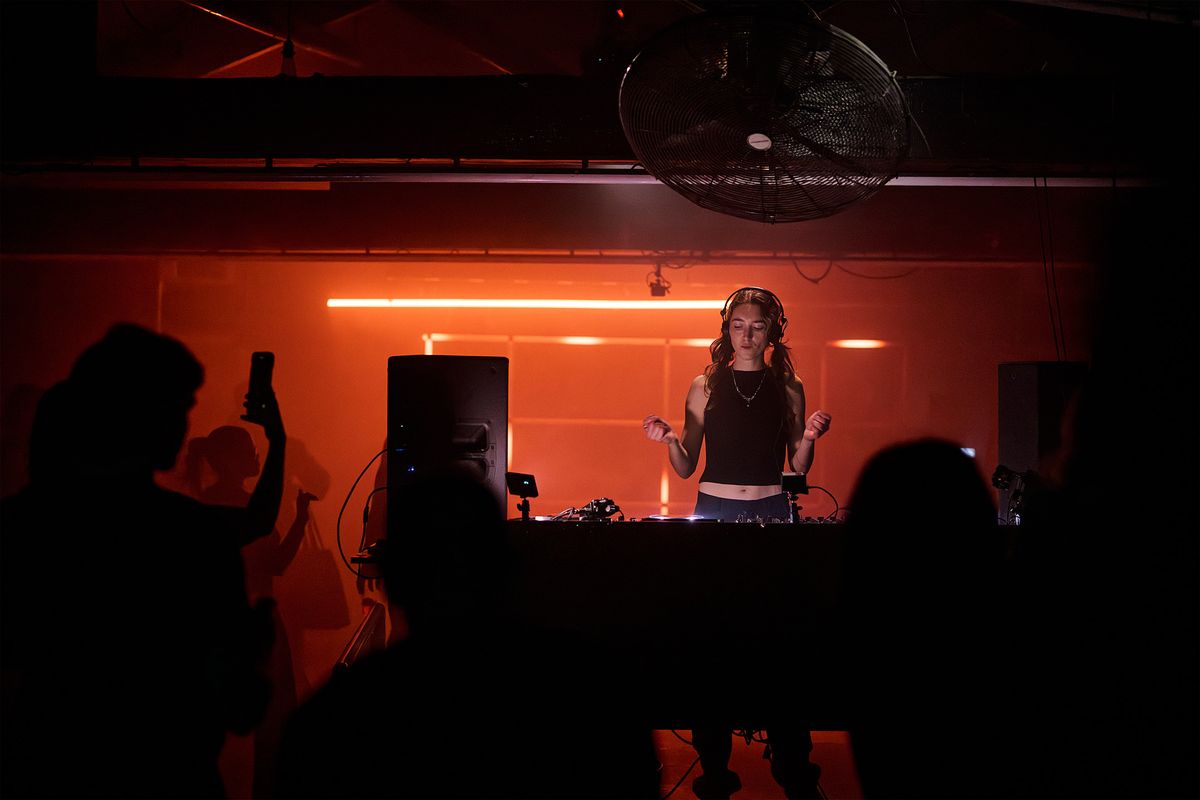 DJ BELLE, live in Melbourne