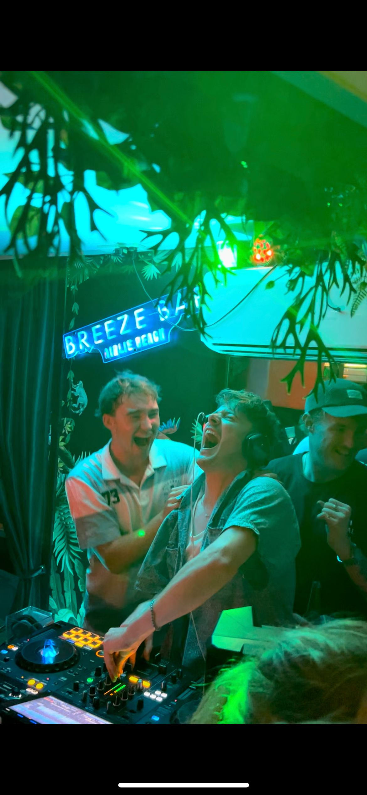 Robbie Hennessy, dj in Melbourne