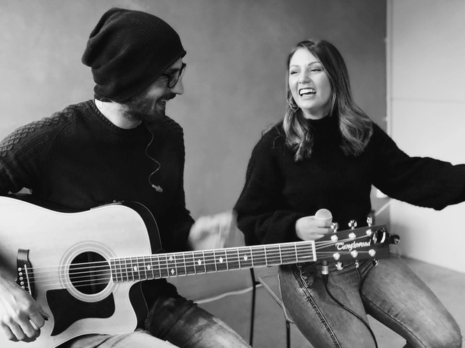 Madeline, musical duo in Melbourne, photo 3
