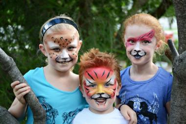 Rosie's Rainbow Magic, face painting in Melbourne, photo 3